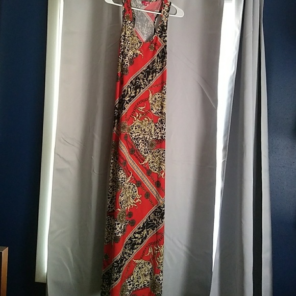 Bundle of maxi dresses and one romper - Picture 5 of 5